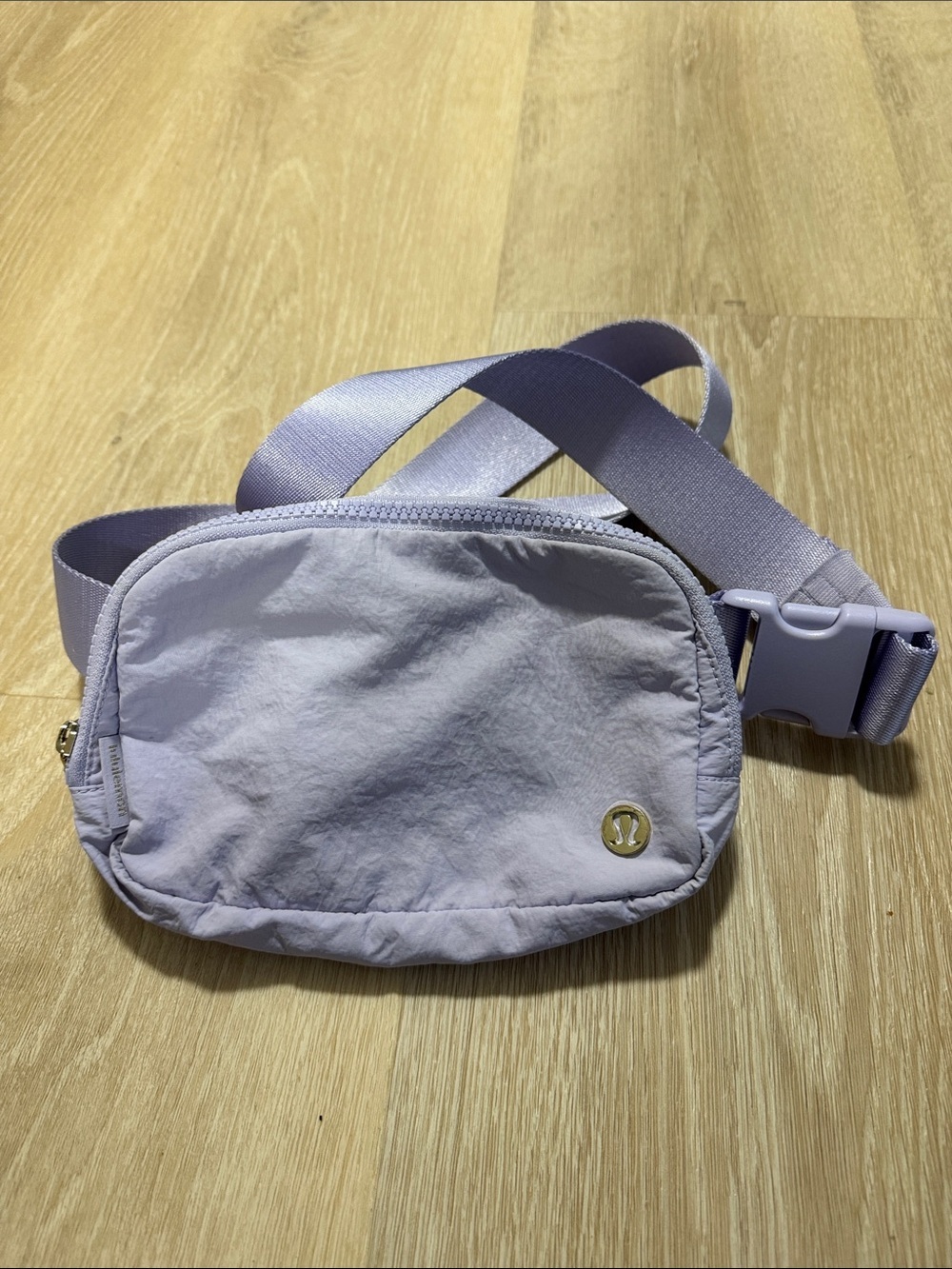 lululemon athletica light purple waist pack